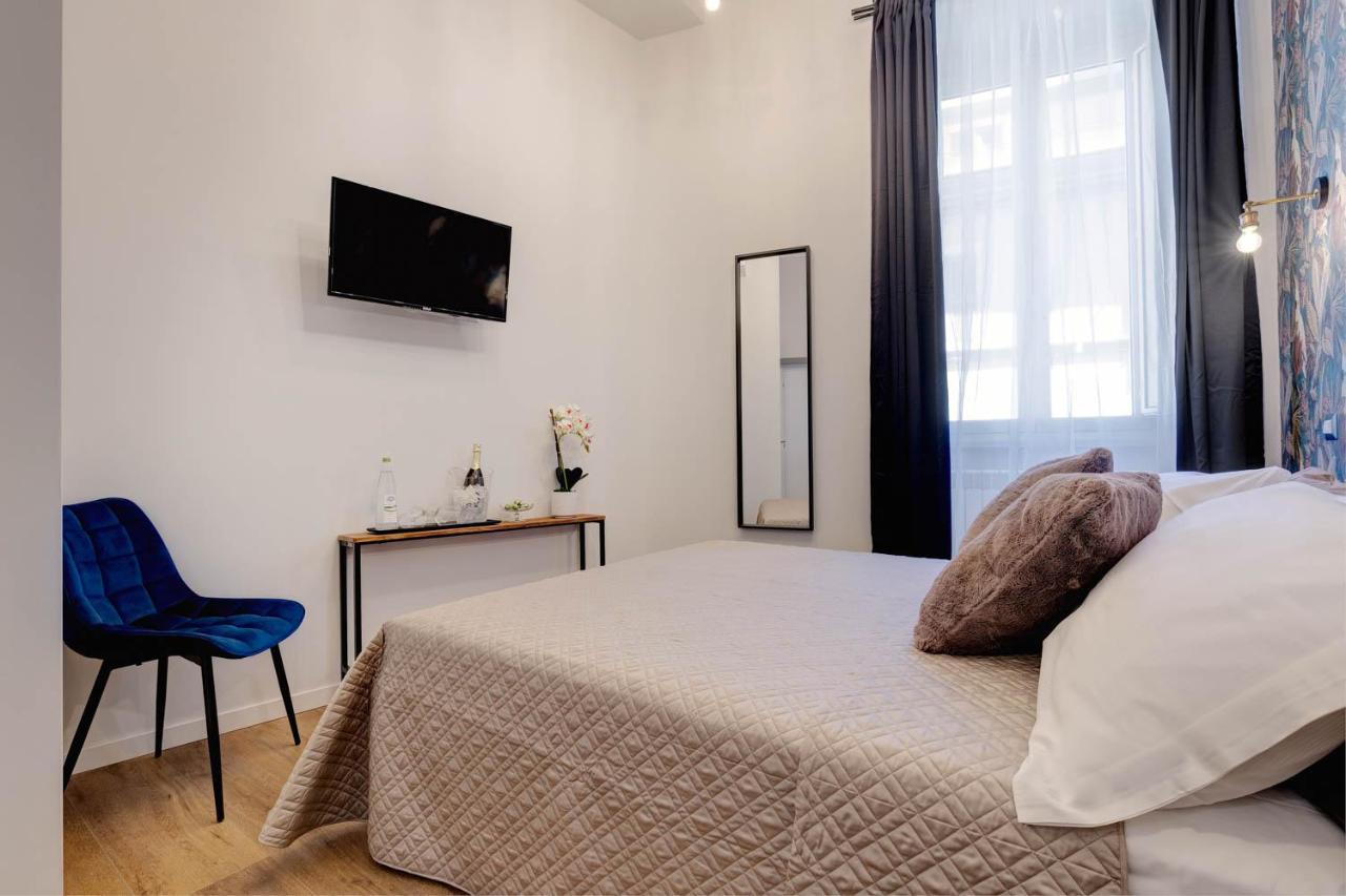 The Venue Sistina Hotel Rome Bagian luar foto